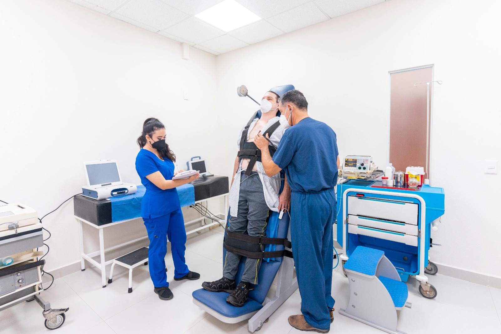 High School Volunteering That Builds Skills in Medicine and Empathy