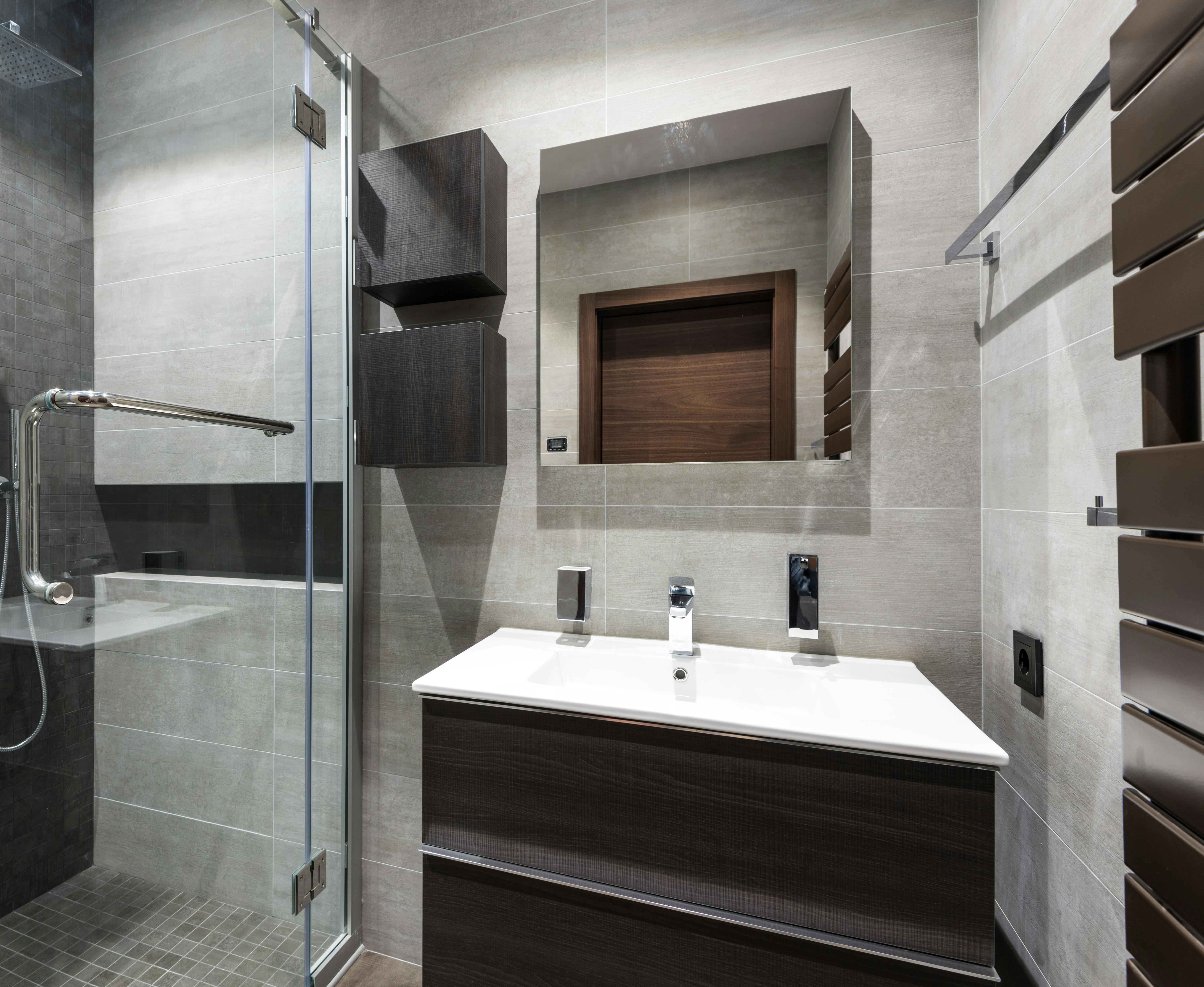 Cabine de douche italienne : installation et conseils pratiques