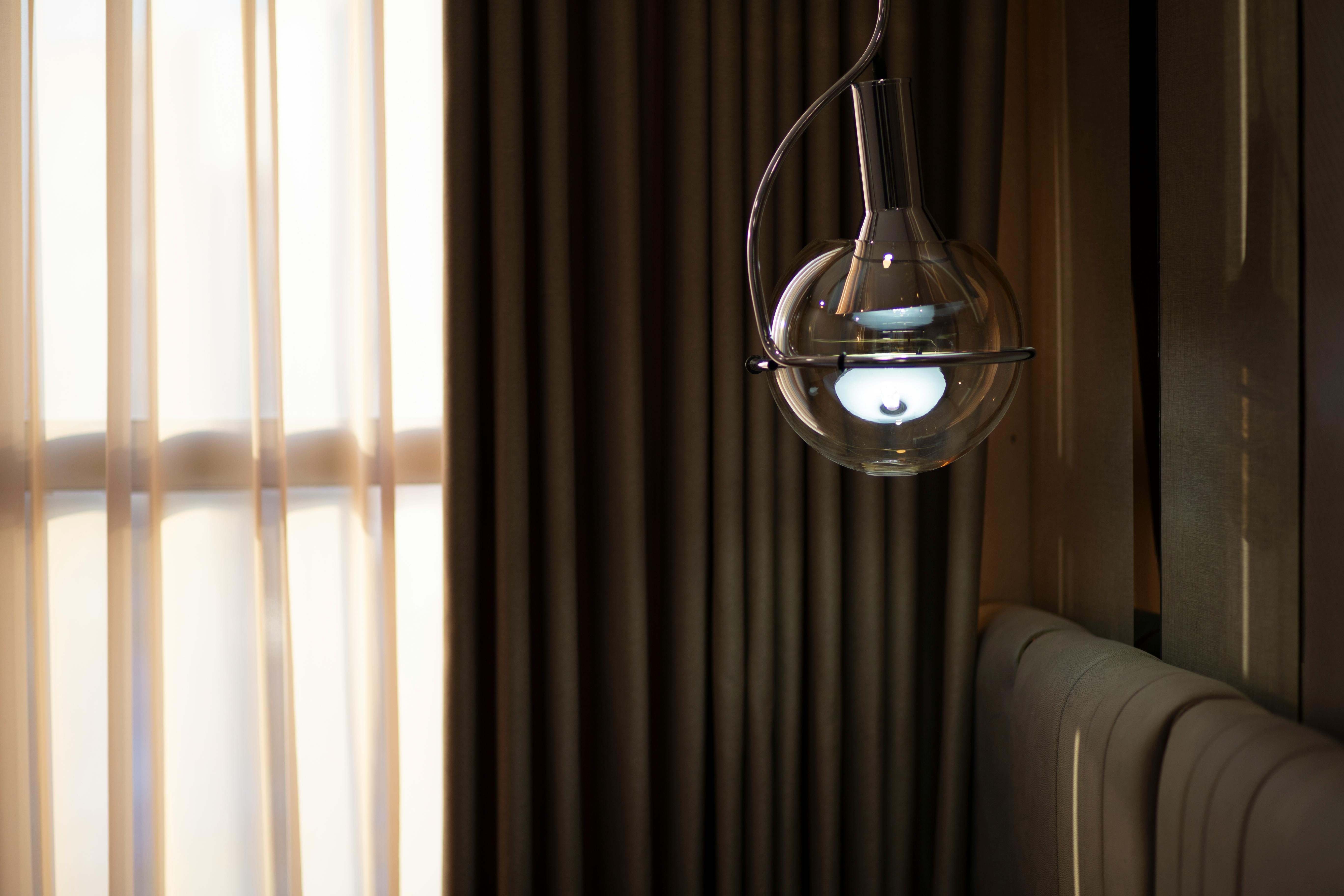 Choosing the Perfect Mirror and LED Lights Combination