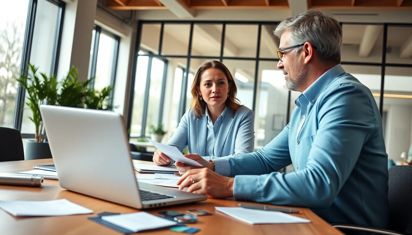 신용카드 현금화를 위한 전문가의 조언을 제공하는 장면